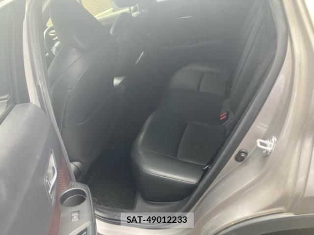 Toyota C-HR 2017-10 8073235-15