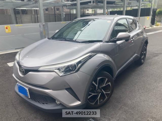 Toyota C-HR 2017-10 8073235-1