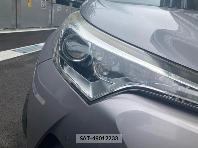 Toyota C-HR 2017-10 8073235-7