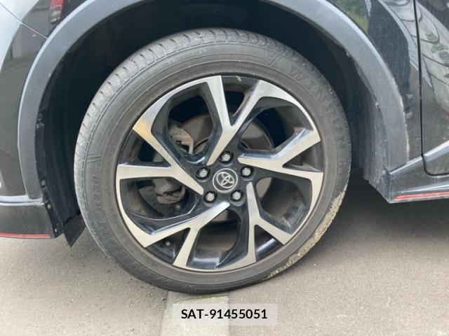 Toyota C-HR 2017-06 8098480-15