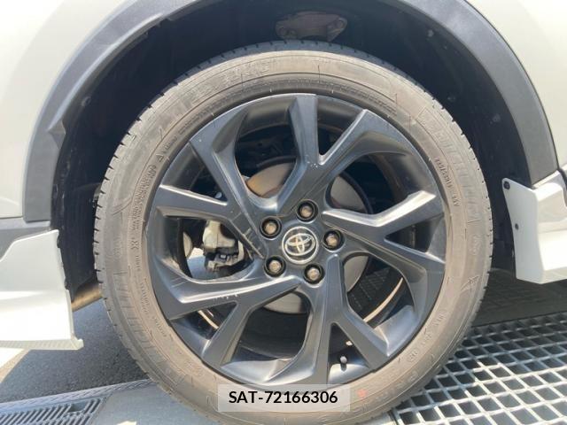 Toyota C-HR 2022-04 8098479-10