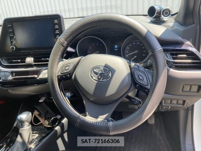 Toyota C-HR 2022-04 8098479-15