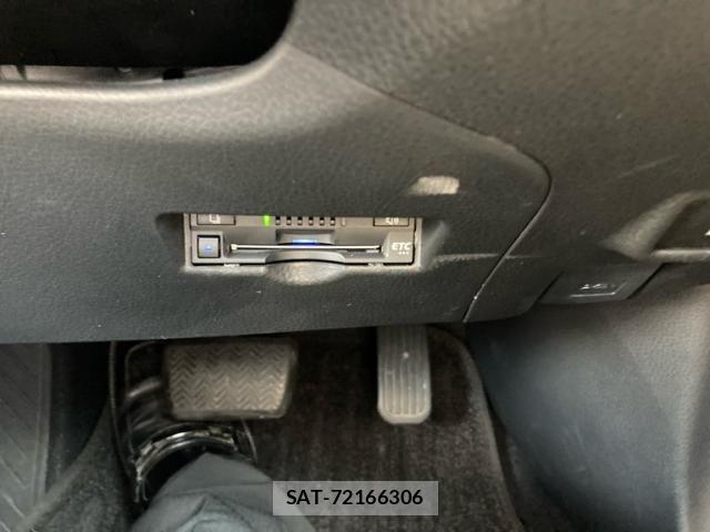 Toyota C-HR 2022-04 8098479-23