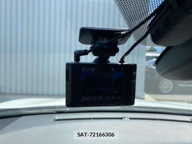 Toyota C-HR 2022-04 8098479-25