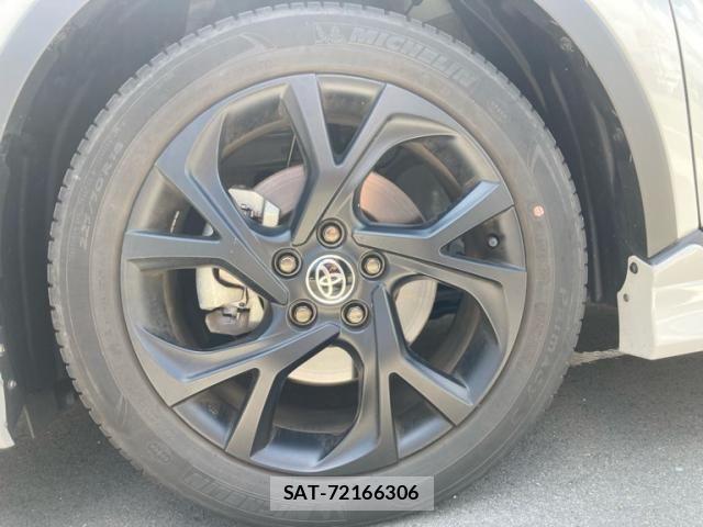 Toyota C-HR 2022-04 8098479-8