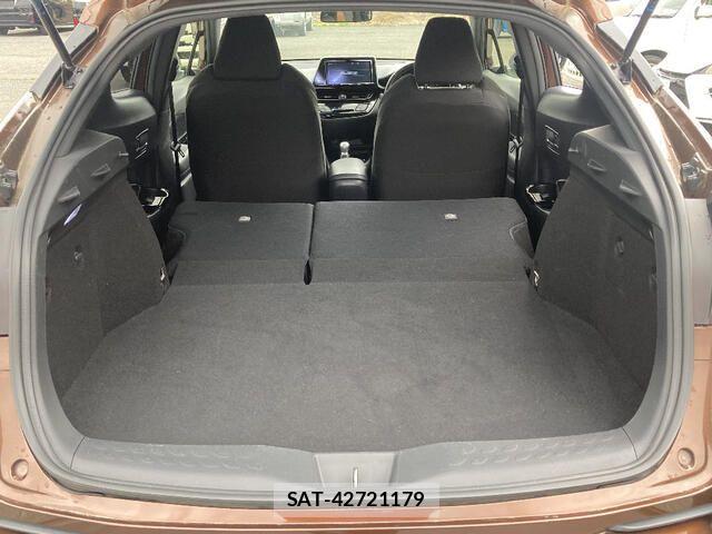 Toyota C-HR 2016-12 8206831-18