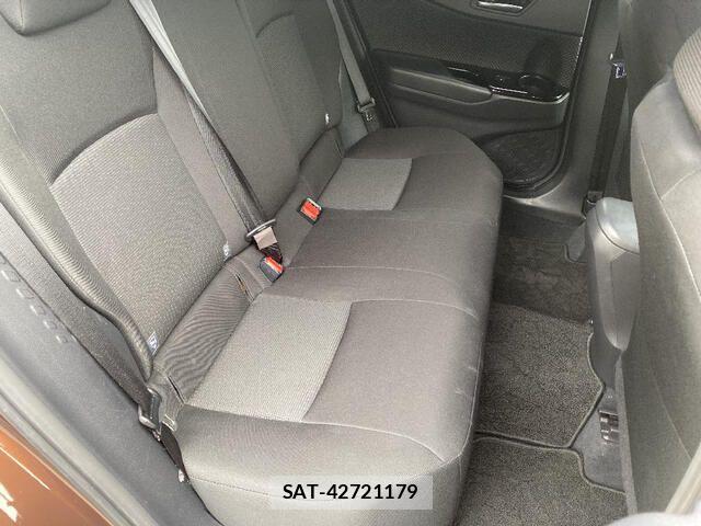 Toyota C-HR 2016-12 8206831-19