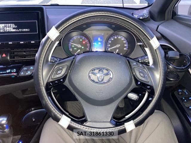 Toyota C-HR 2016-12 8229252-23