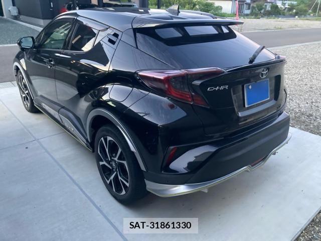 Toyota C-HR 2016-12 8229252-7