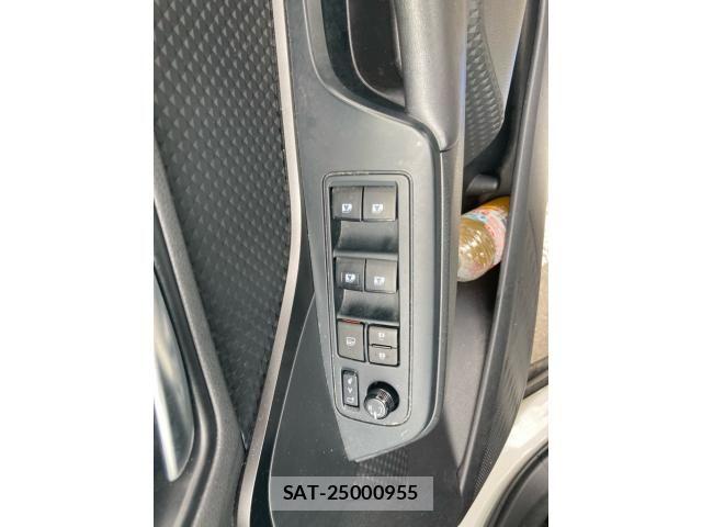 Toyota C-HR 2018-11 8229253-14