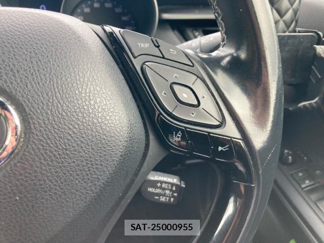 Toyota C-HR 2018-11 8229253-16