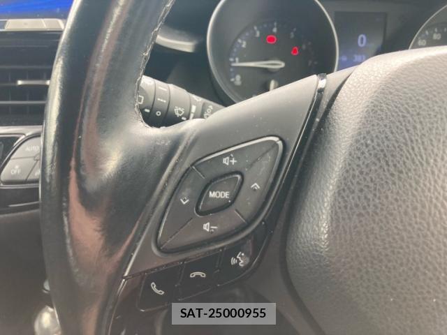 Toyota C-HR 2018-11 8229253-17