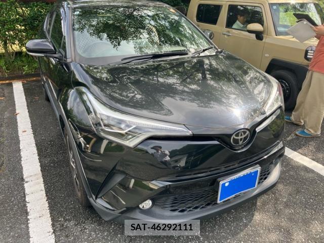 Toyota C-HR 2017-09 8244833-1