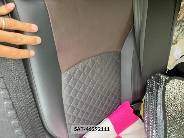 Toyota C-HR 2017-09 8244833-19