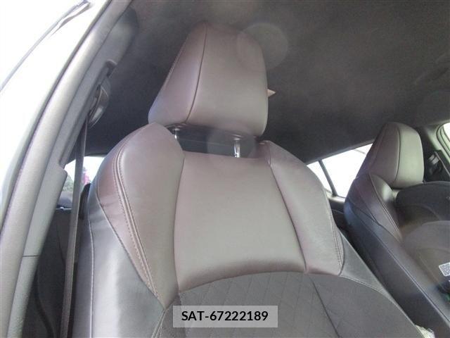 Toyota C-HR 2017-05 8313665-12