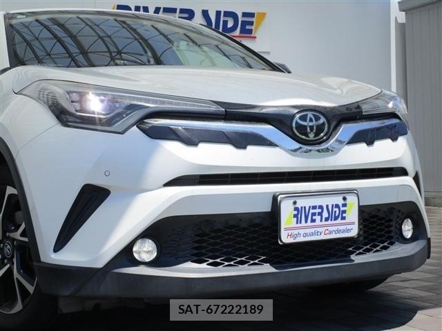 Toyota C-HR 2017-05 8313665-13
