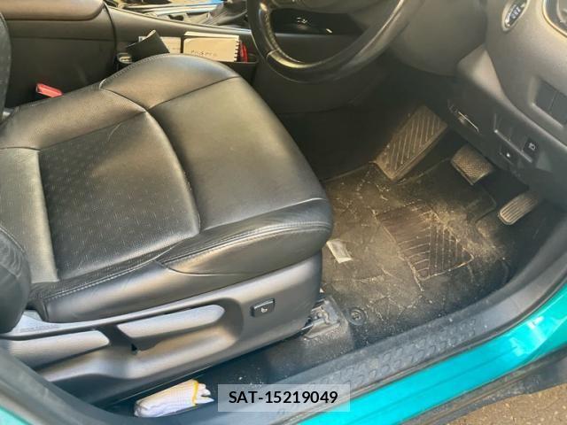 Toyota C-HR 2017-08 8335221-16