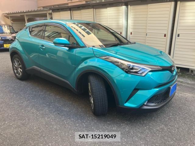 Toyota C-HR 2017-08 8335221-1