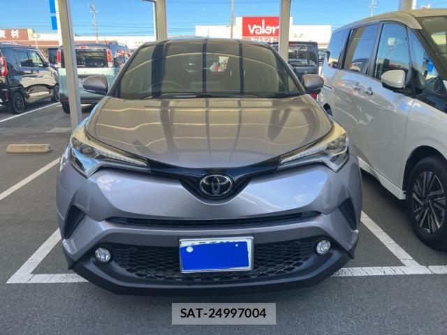 Toyota C-HR 2017-01 8335218-0
