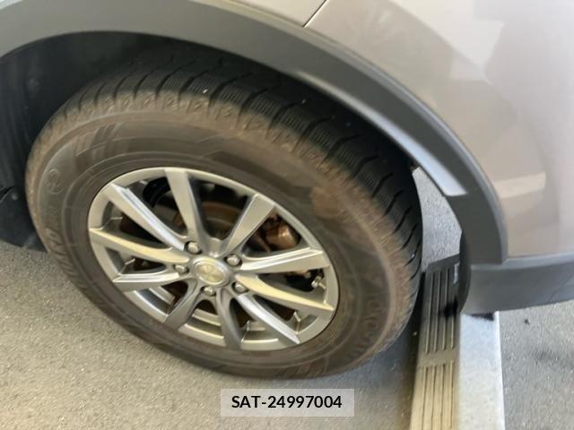 Toyota C-HR 2017-01 8335218-4