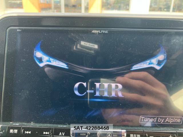 Toyota C-HR 2017-02 8411626-16
