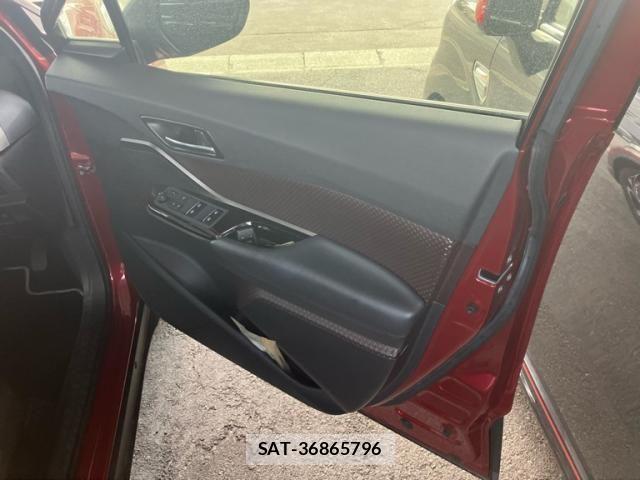 Toyota C-HR 2018-03 8411604-7