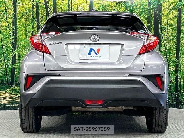 Toyota C-HR 2017-10 8437995-15