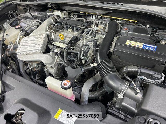 Toyota C-HR 2017-10 8437995-18