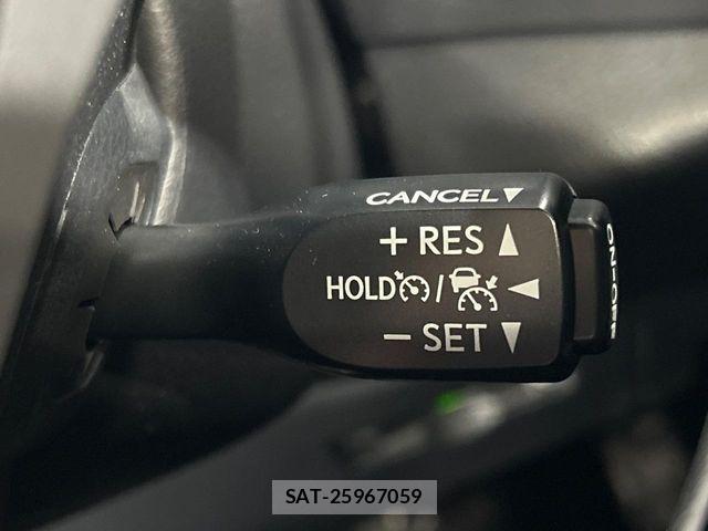 Toyota C-HR 2017-10 8437995-4
