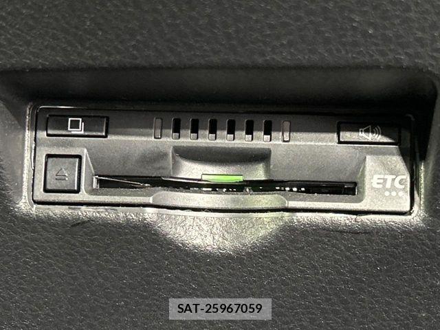 Toyota C-HR 2017-10 8437995-6