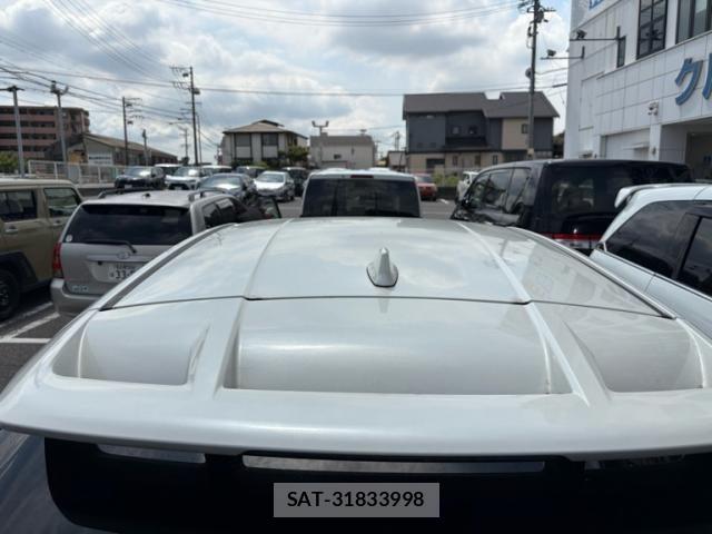 Toyota C-HR 2017-06 8524054-9