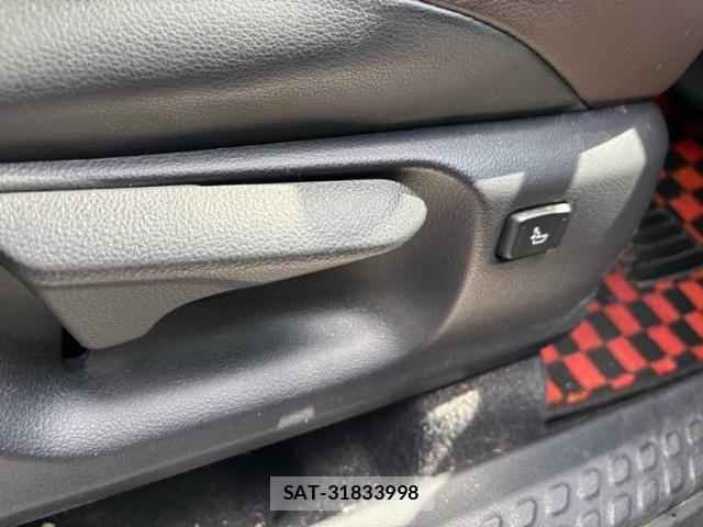 Toyota C-HR 2017-06 8524054-16
