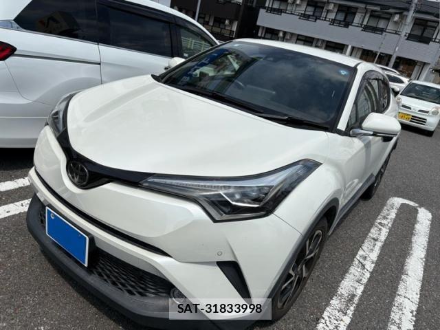 Toyota C-HR 2017-06 8524054-1