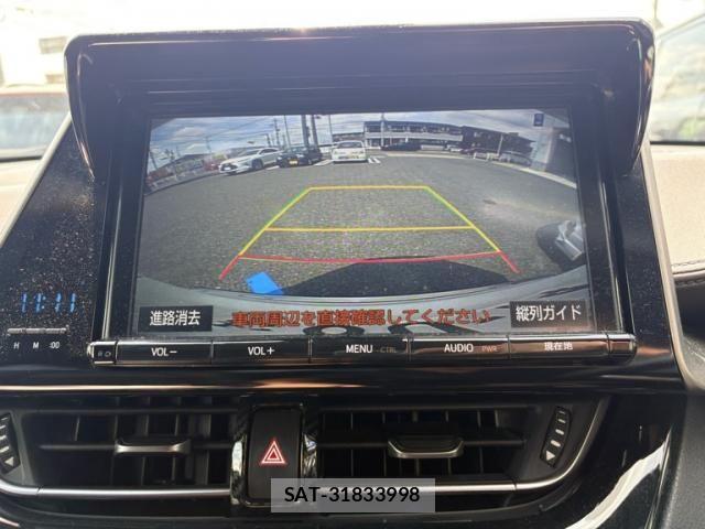 Toyota C-HR 2017-06 8524054-25