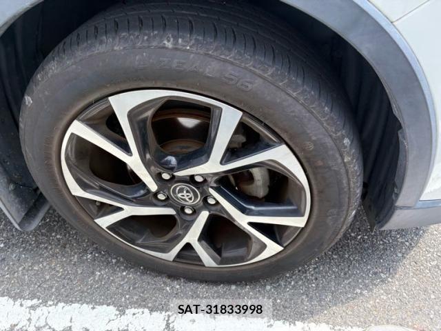 Toyota C-HR 2017-06 8524054-3