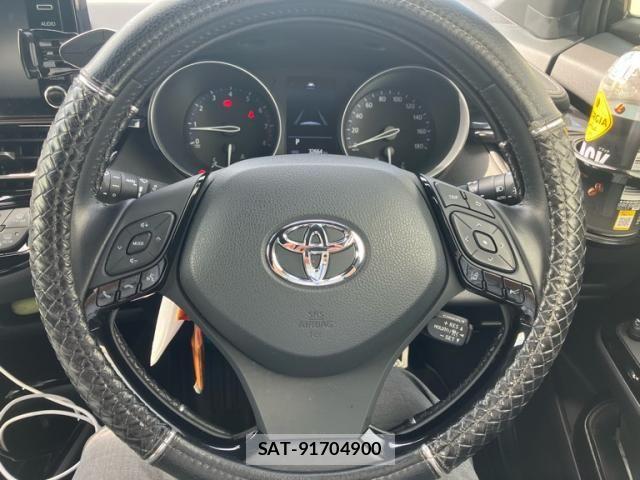 Toyota C-HR 2022-03 8561413-16