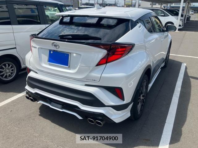 Toyota C-HR 2022-03 8561413-2
