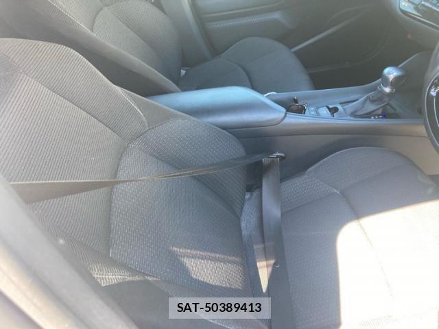 Toyota C-HR 2017-02 8561412-11