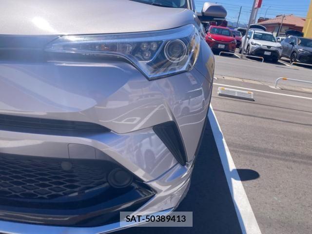 Toyota C-HR 2017-02 8561412-3