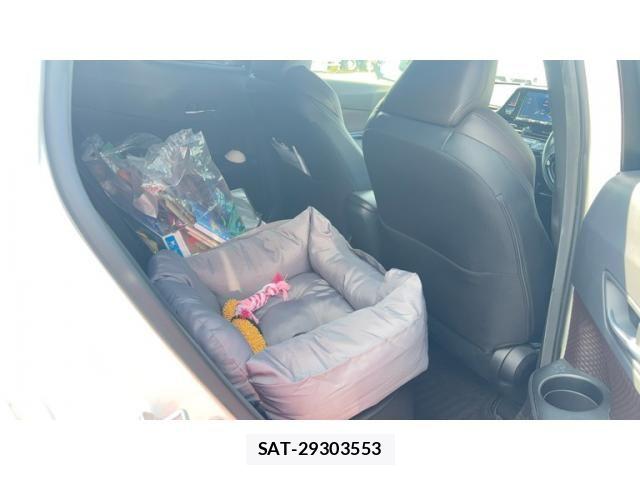 Toyota C-HR 2017-12 8626151-10