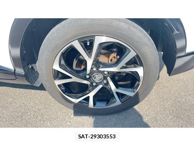 Toyota C-HR 2017-12 8626151-12