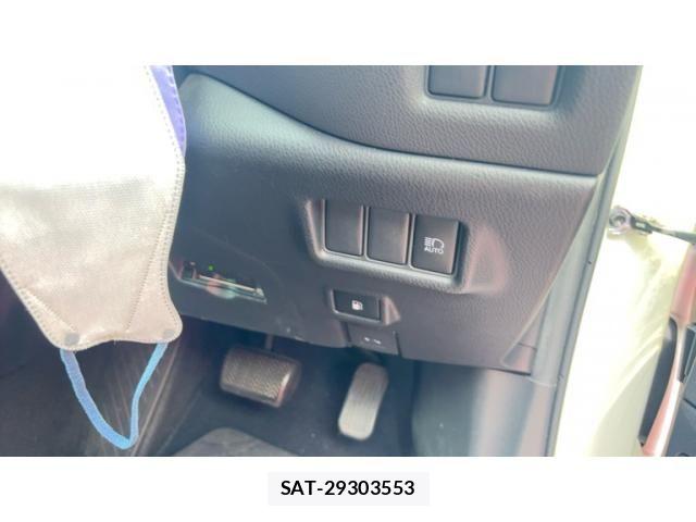 Toyota C-HR 2017-12 8626151-7
