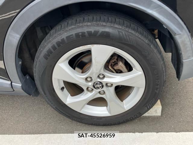 Toyota C-HR 2018-02 8658405-10