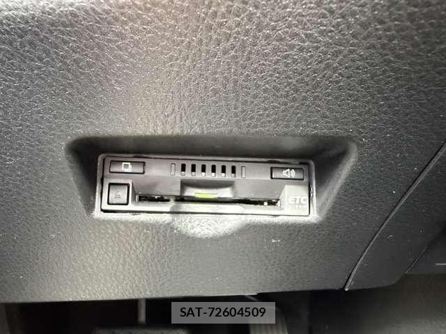 Toyota C-HR 2017-06 8685294-10