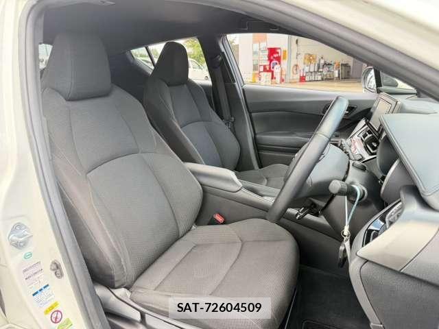 Toyota C-HR 2017-06 8685294-11