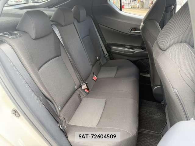 Toyota C-HR 2017-06 8685294-12