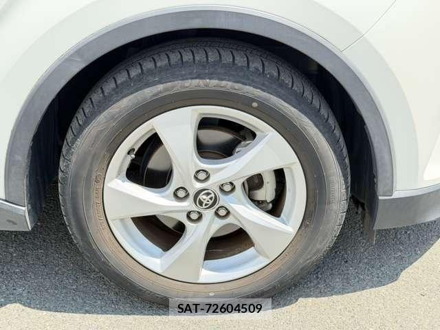 Toyota C-HR 2017-06 8685294-16