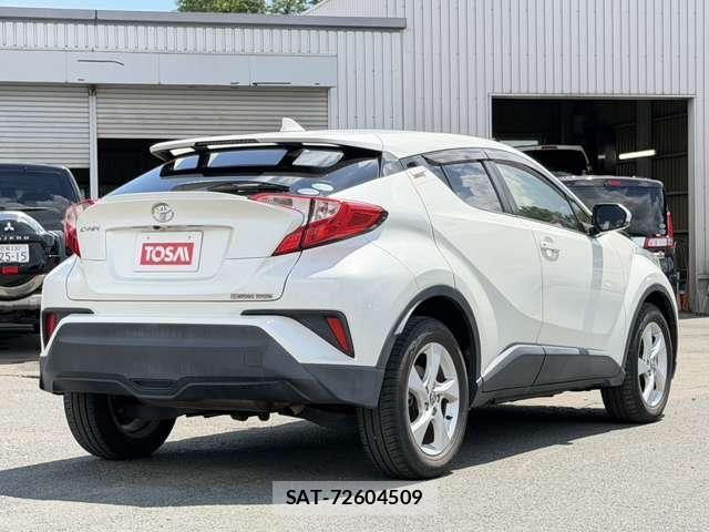 Toyota C-HR 2017-06 8685294-20
