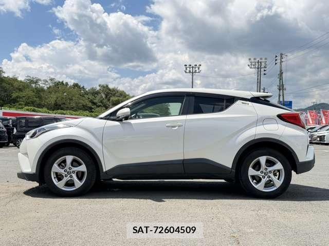 Toyota C-HR 2017-06 8685294-23