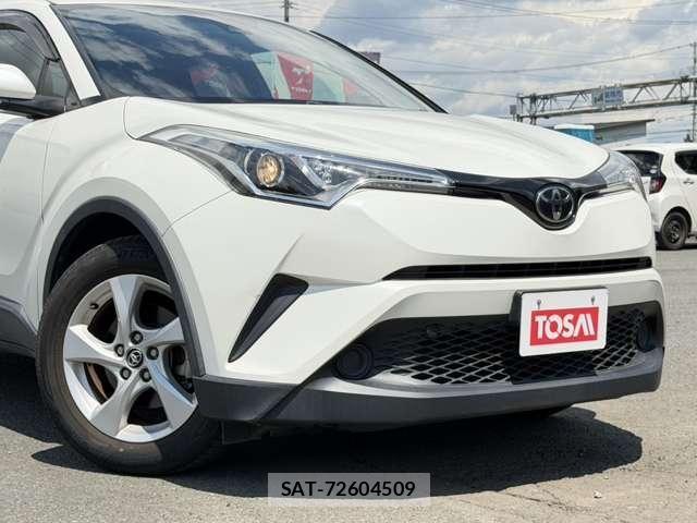 Toyota C-HR 2017-06 8685294-26